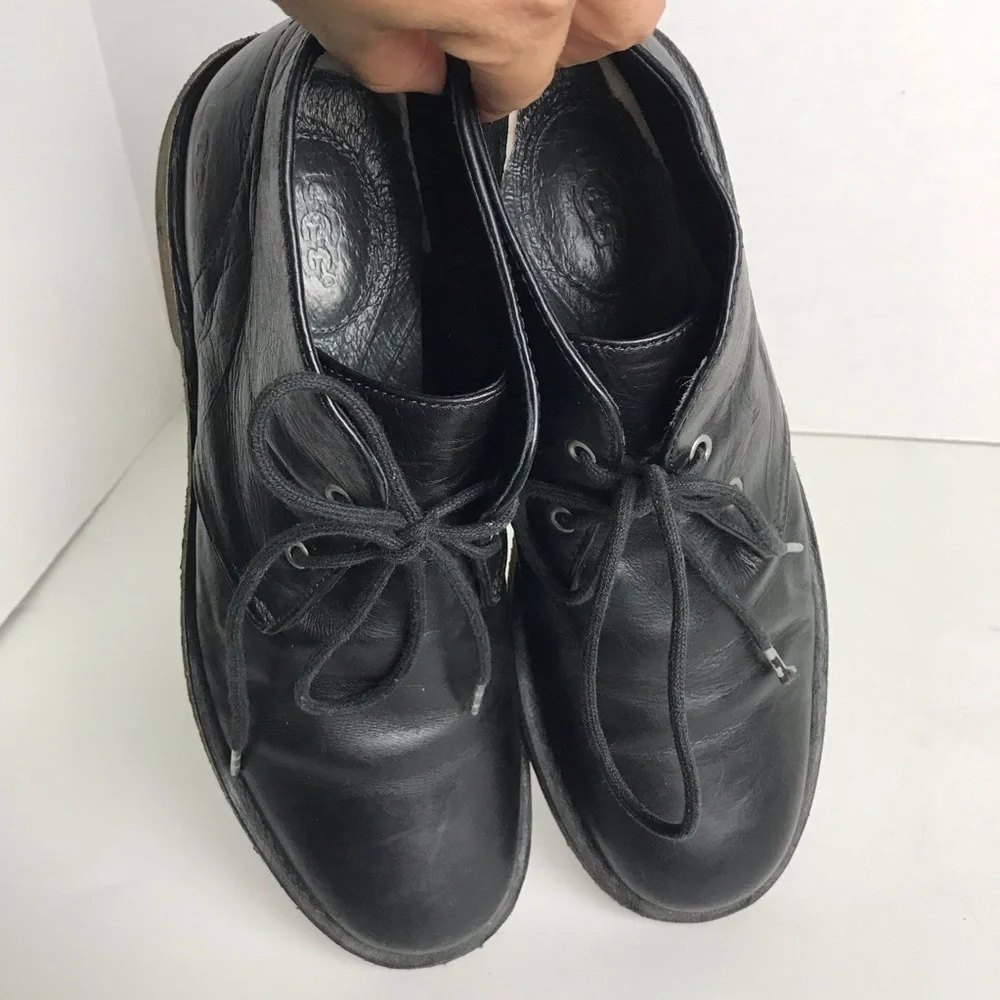 Ugg Mens Black Leather Chucka Boots Size 10 Minimalist Neutral Office Classic